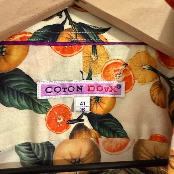 Coton Doux Paris Button-Up - Picture 4 of 5